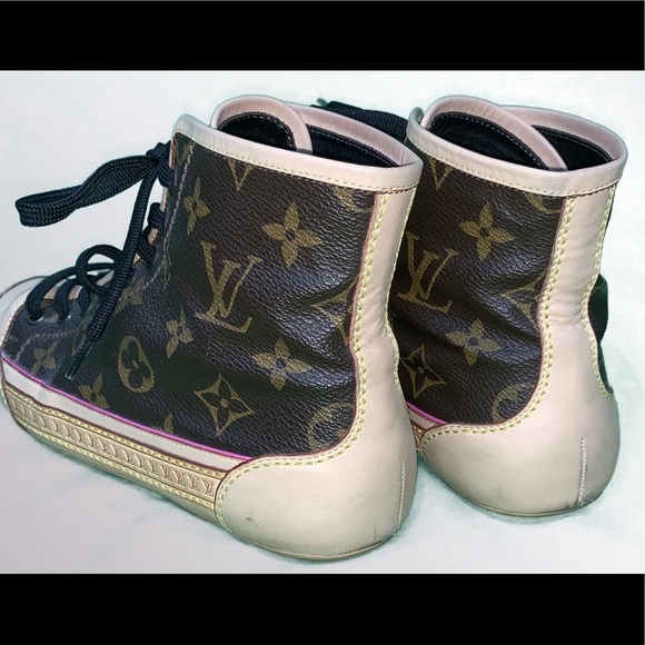 Louis Vuitton Stellar Monogram High Tops 4.5** - Picture 5 of 8
